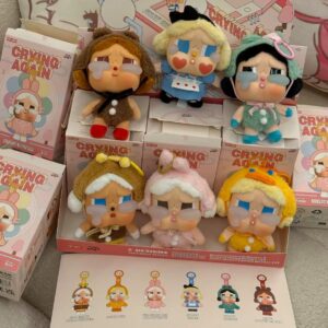 PELUCHE LLAVERO CRYING AGAIN CAJA SORPRESA