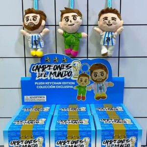 CAJA SORPRESA  PELUCHE LLAVERO JUGADOR 621351